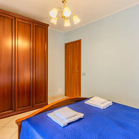 Miralago By Interhome Daire