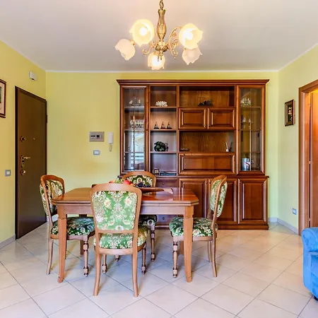 Miralago By Interhome Lejlighed Colico